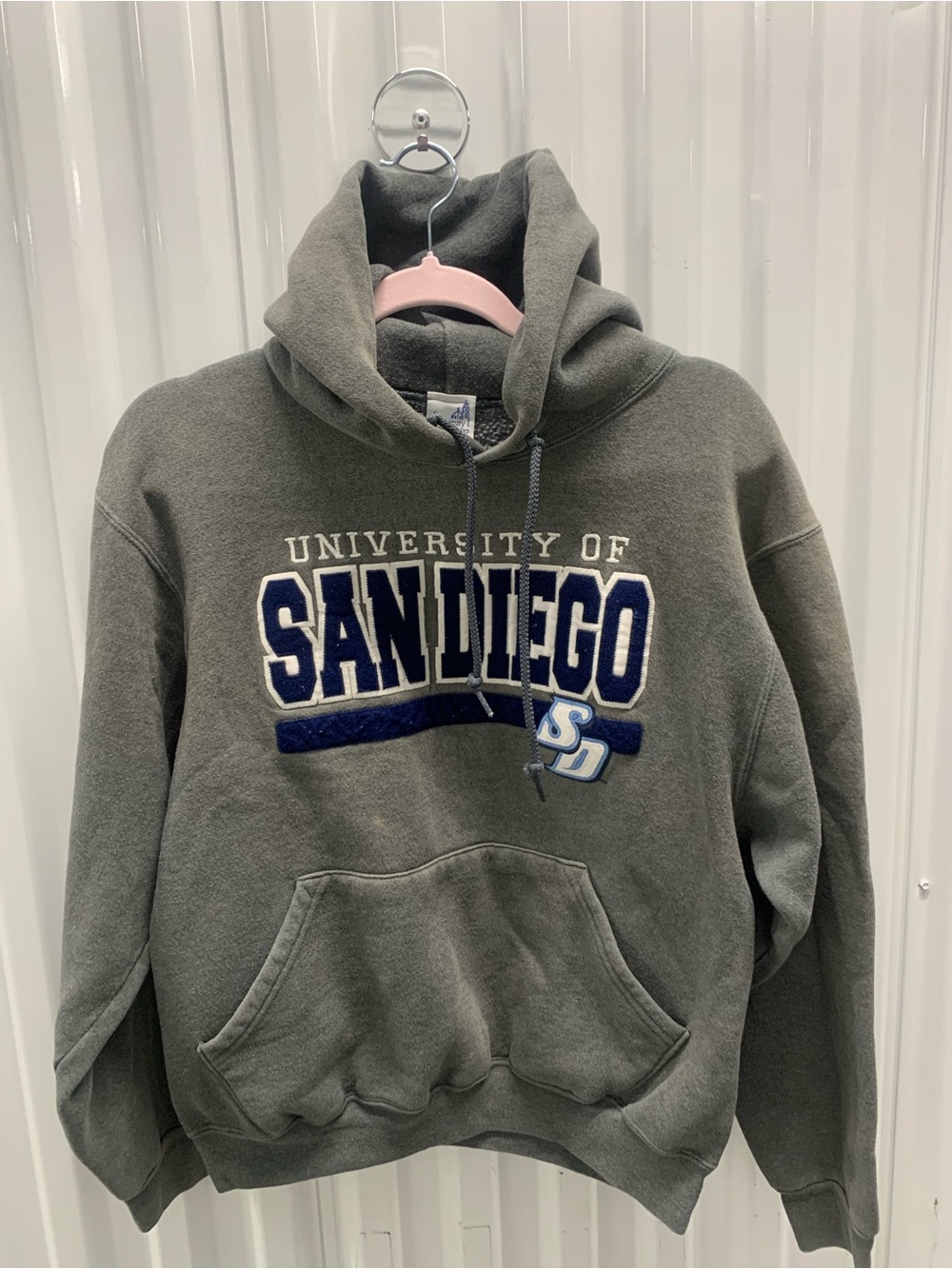 USD University of San Diego Vintage Embroidered Gray Hoodie Sweatshirt